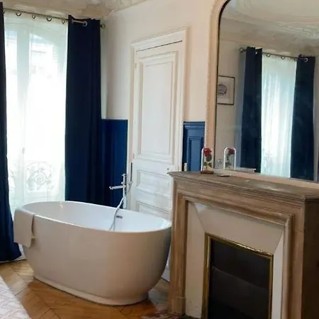 Apartment Guest Nearby Champs Elysees *